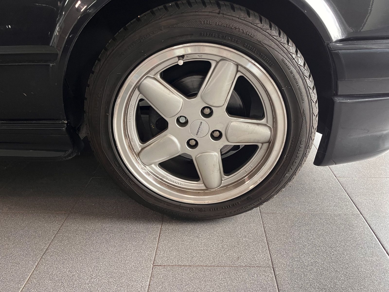 Fahrzeugabbildung BMW 320i Cabrio  A/C Schnitzer Optik / nur 99044 km