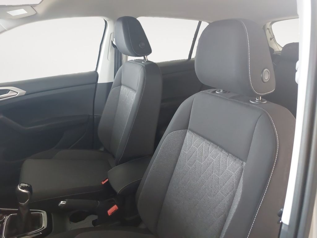 Fahrzeugabbildung Volkswagen T-Cross 1.0 TSI Move AHZV Navi