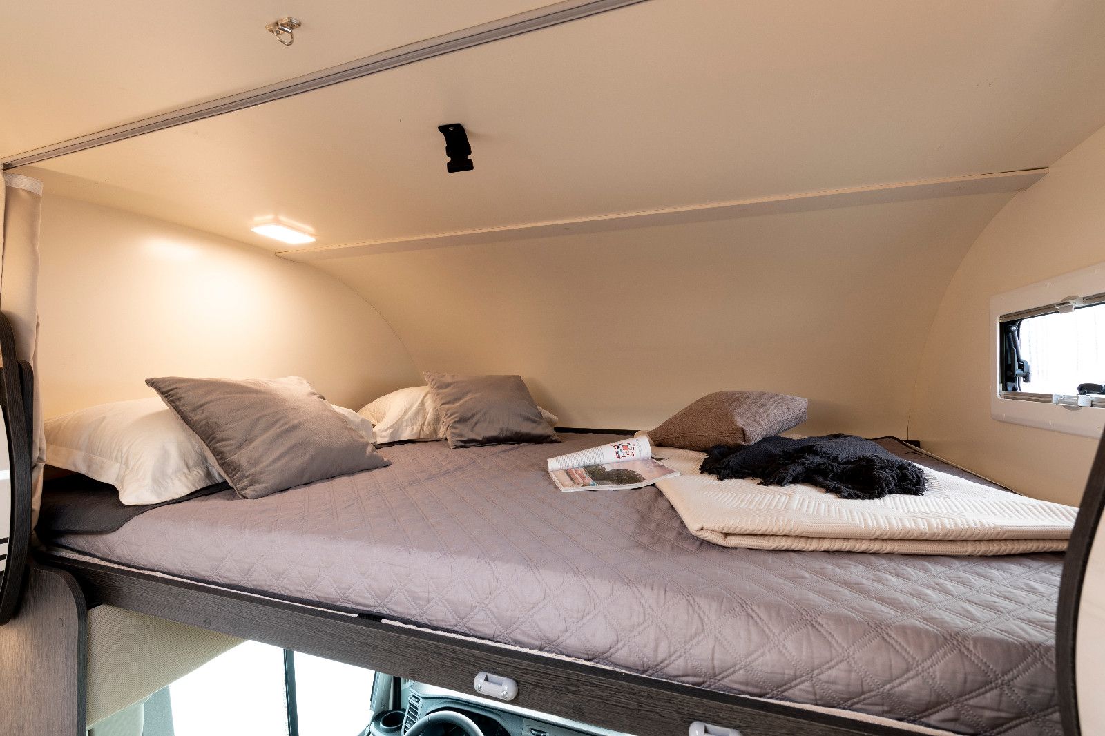 Fahrzeugabbildung Roller Team Kronos 277 M - 6.389€ sparen!