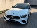 Mercedes-Benz E 300 de 4MATIC T Autom. - Vollausstattung - Mercedes-Benz E 300 in Dortmund