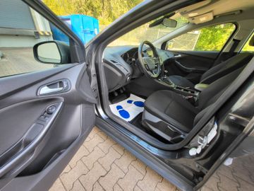 Ford Focus - 12