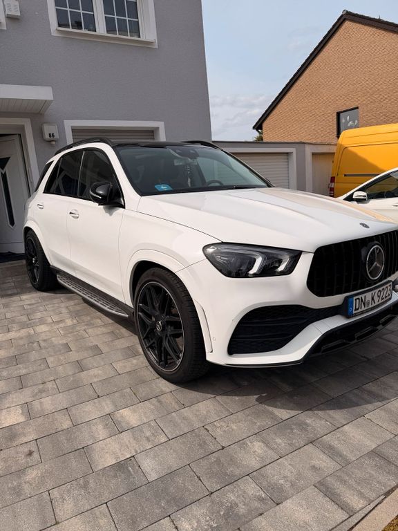 Image of Mercedes-Benz GLE 400