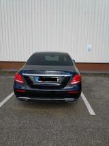 Mercedes-Benz E 220 d EXCLUSIVE Autom. EXCLUSIVE - Mercedes-Benz E 220: Leder, Navigationssystem