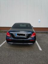 Mercedes-Benz E 220 d EXCLUSIVE Autom. EXCLUSIVE - Mercedes-Benz E-Klasse: Exclusive