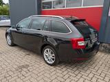 Skoda Octavia Combi Ambition - Skoda Octavia: Ambition Combi