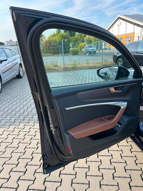 Car Image 28