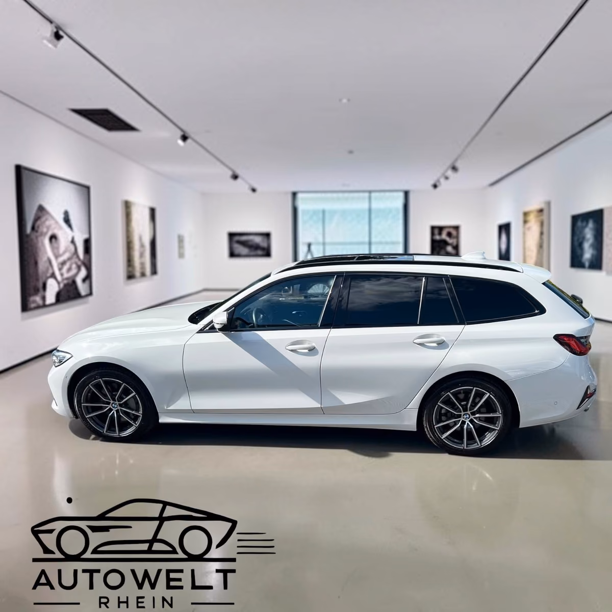 BMW 330 i xDrive Touring Luxury Line Pano