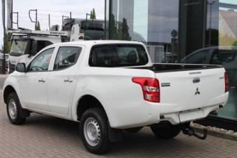 Mitsubishi L200 2.4 DID Base Extra DC 4WD MT