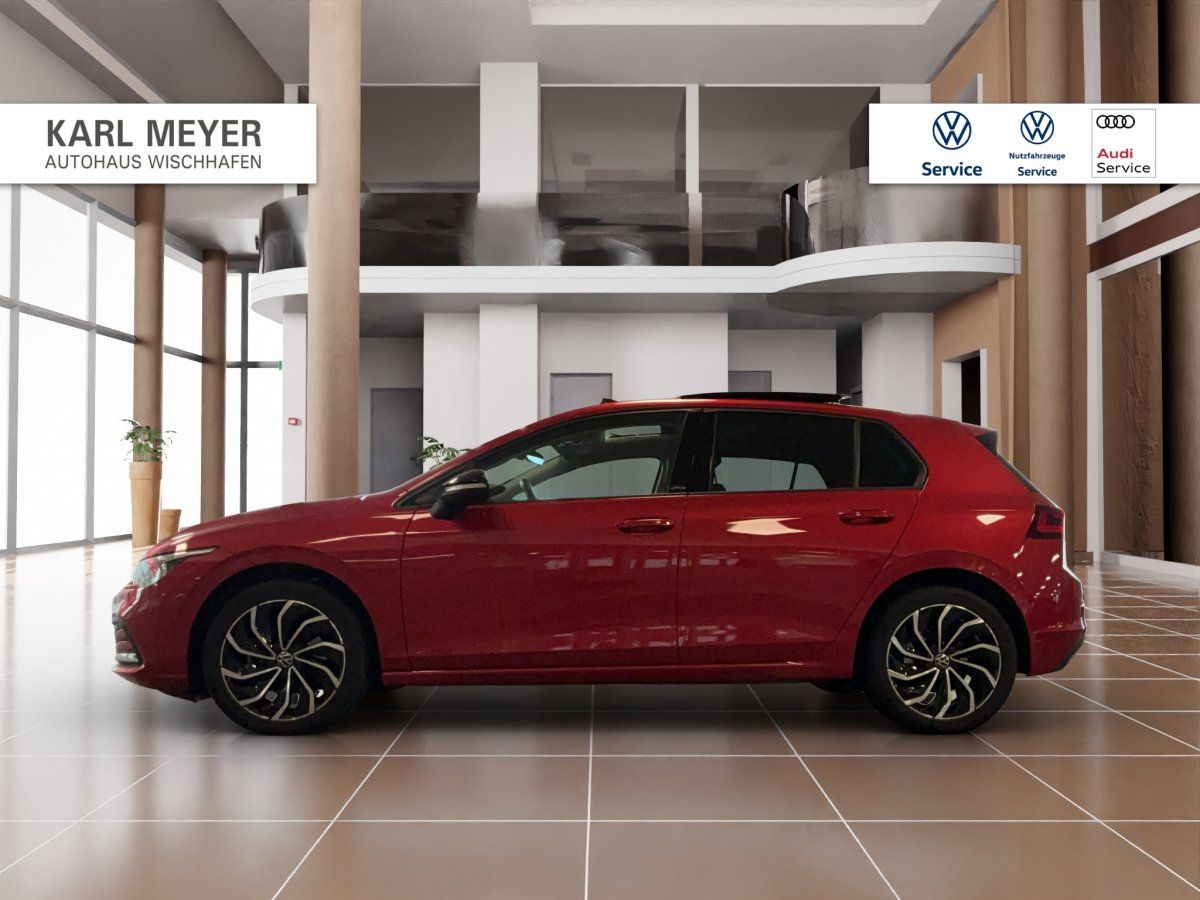 Fahrzeugabbildung Volkswagen Golf VIII Active 1.5 eTSI DSG Pano LED