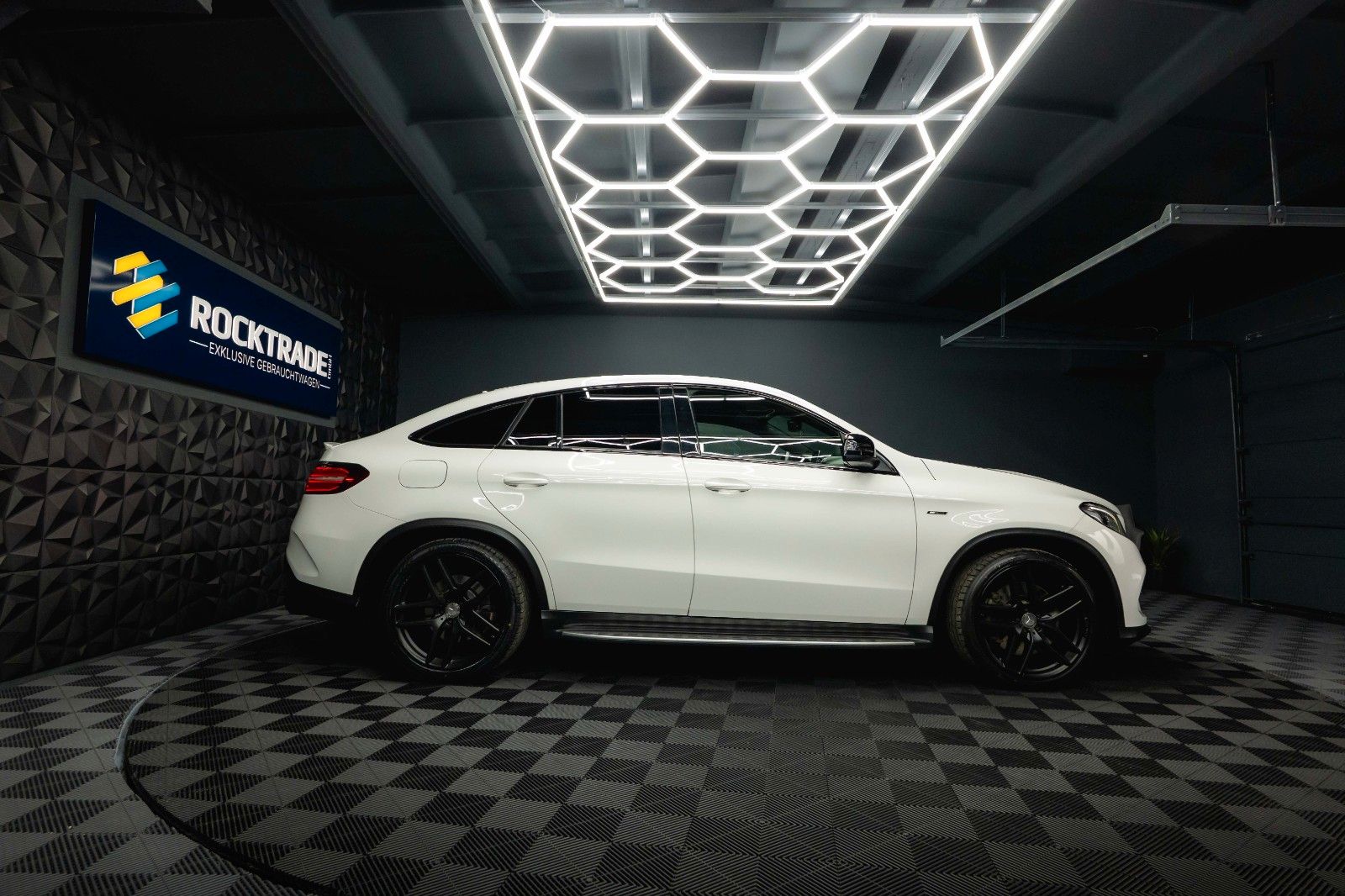 Fahrzeugabbildung Mercedes-Benz GLE 43 AMG Coupe Night-Paket *LED*Kamera*