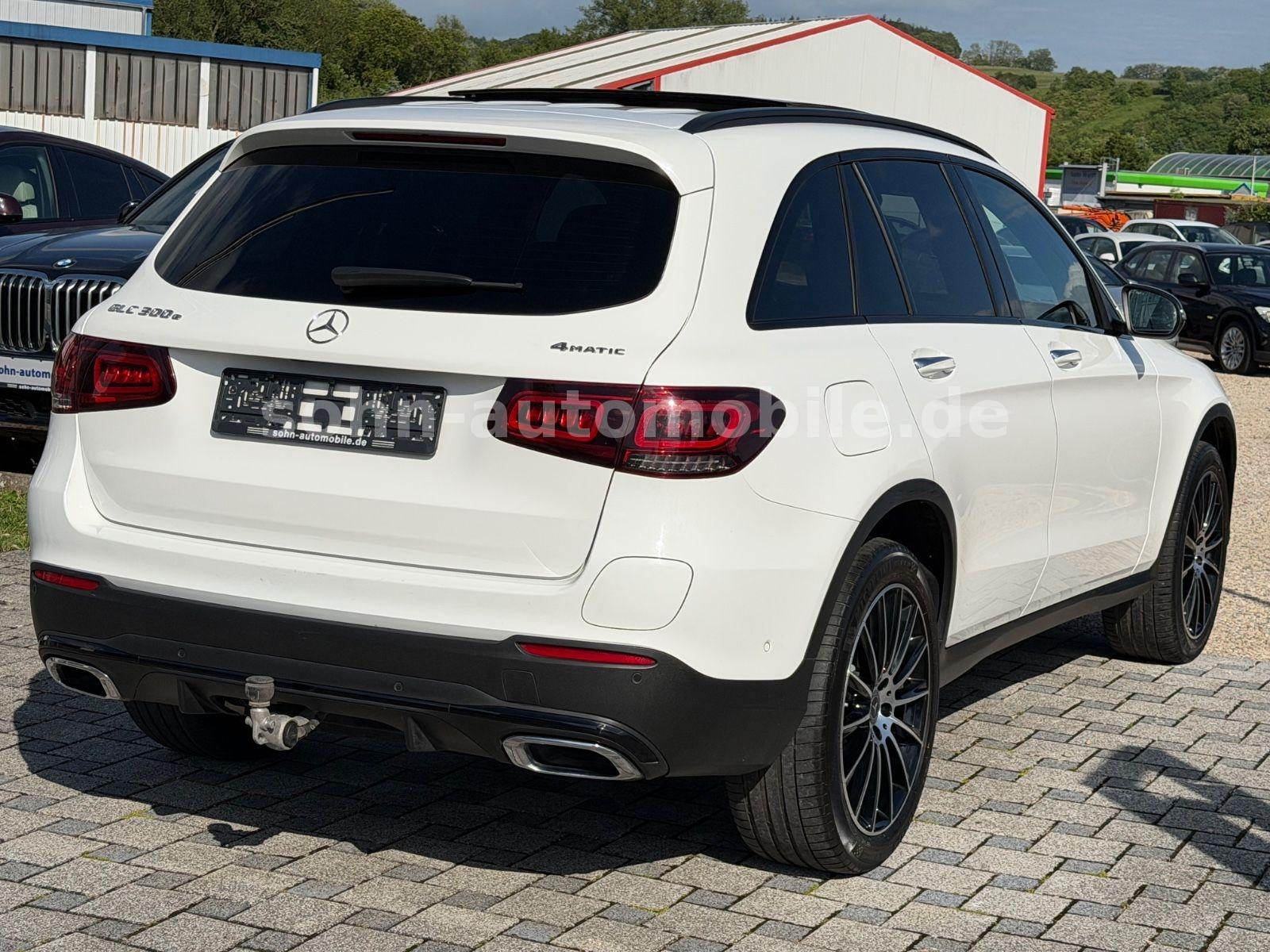 Mercedes-Benz GLC 300 e 4M AMG-Line/Pano/Distro/Night/Wide/AHK