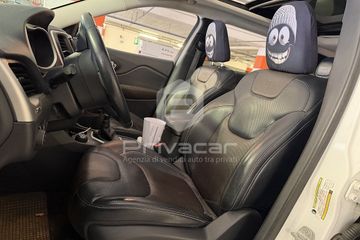 Jeep Cherokee - 12