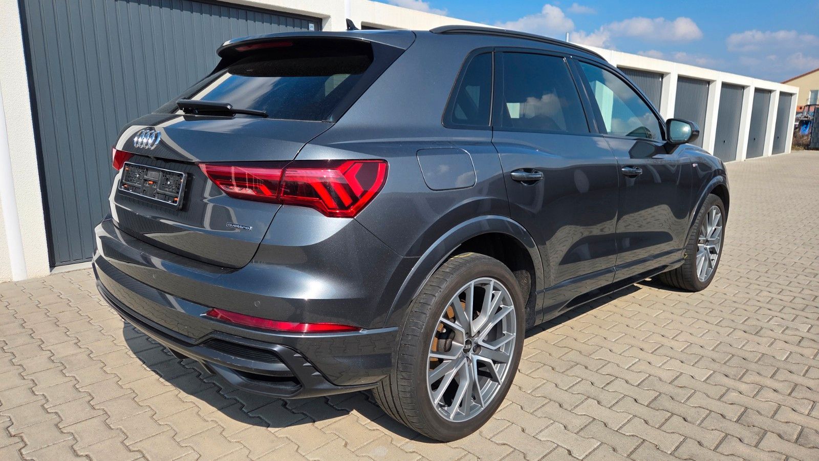 Audi Q3 40 TDI quattro S line Panorama MATRIX 20" foto 6