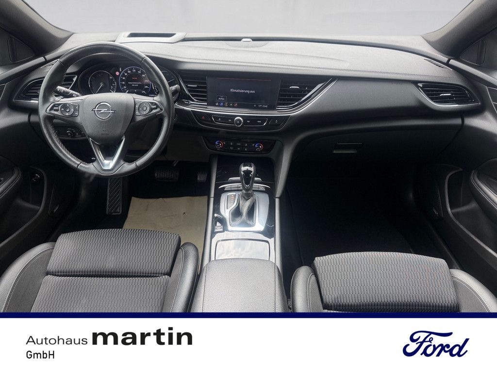 Fahrzeugabbildung Opel Insignia B Sports Tourer 2.0 Elegance MATRIX-LED