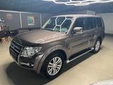 Mitsubishi Pajero 3.2 DI-D Star Erst 87000Km!!!! 7-Sitzer!! - Mitsubishi: 7 Sitzer
