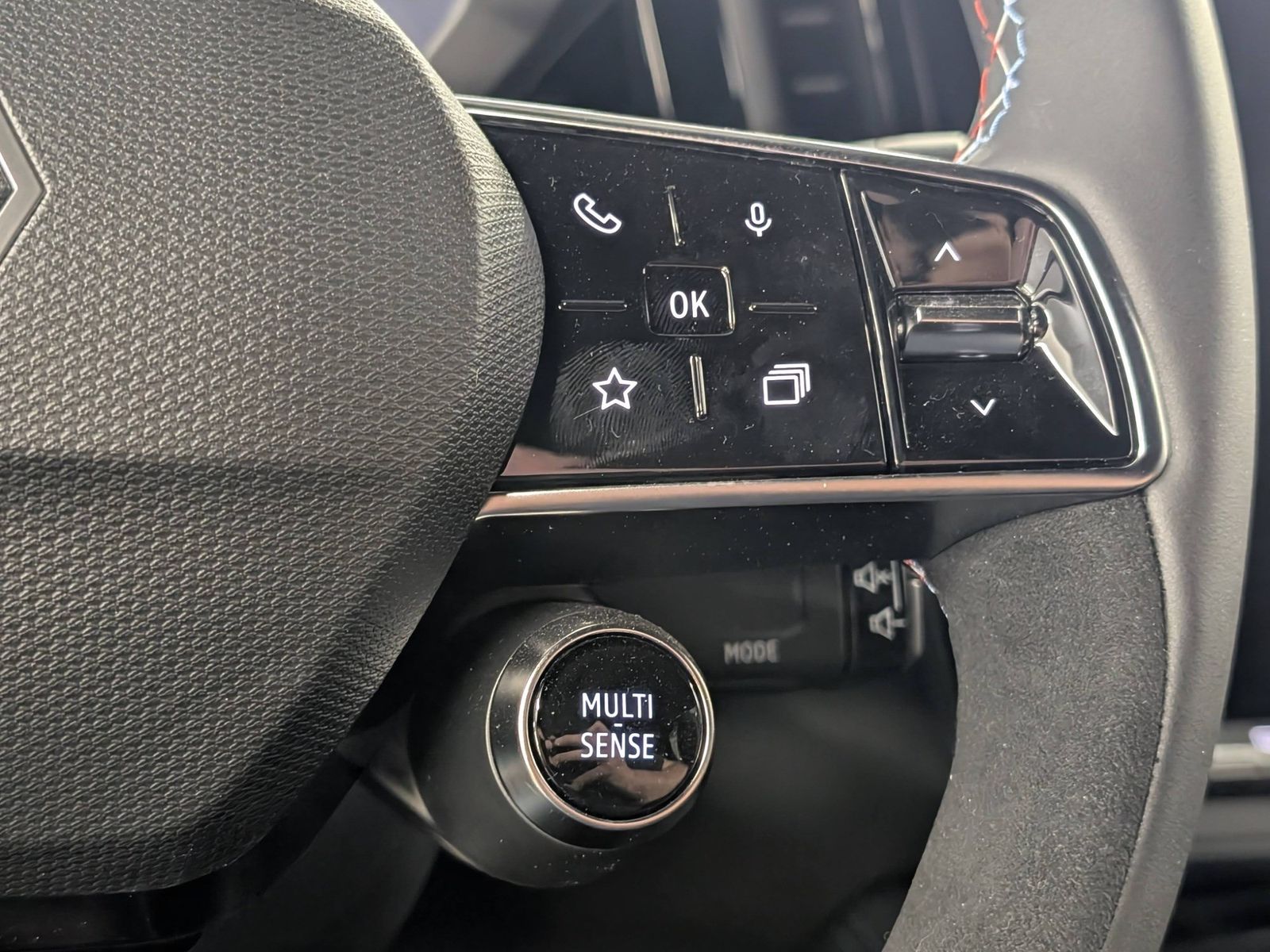 RENAULT Austral Esprit Alpine Hybrid E-Tech 200 4Control – Bild 16
