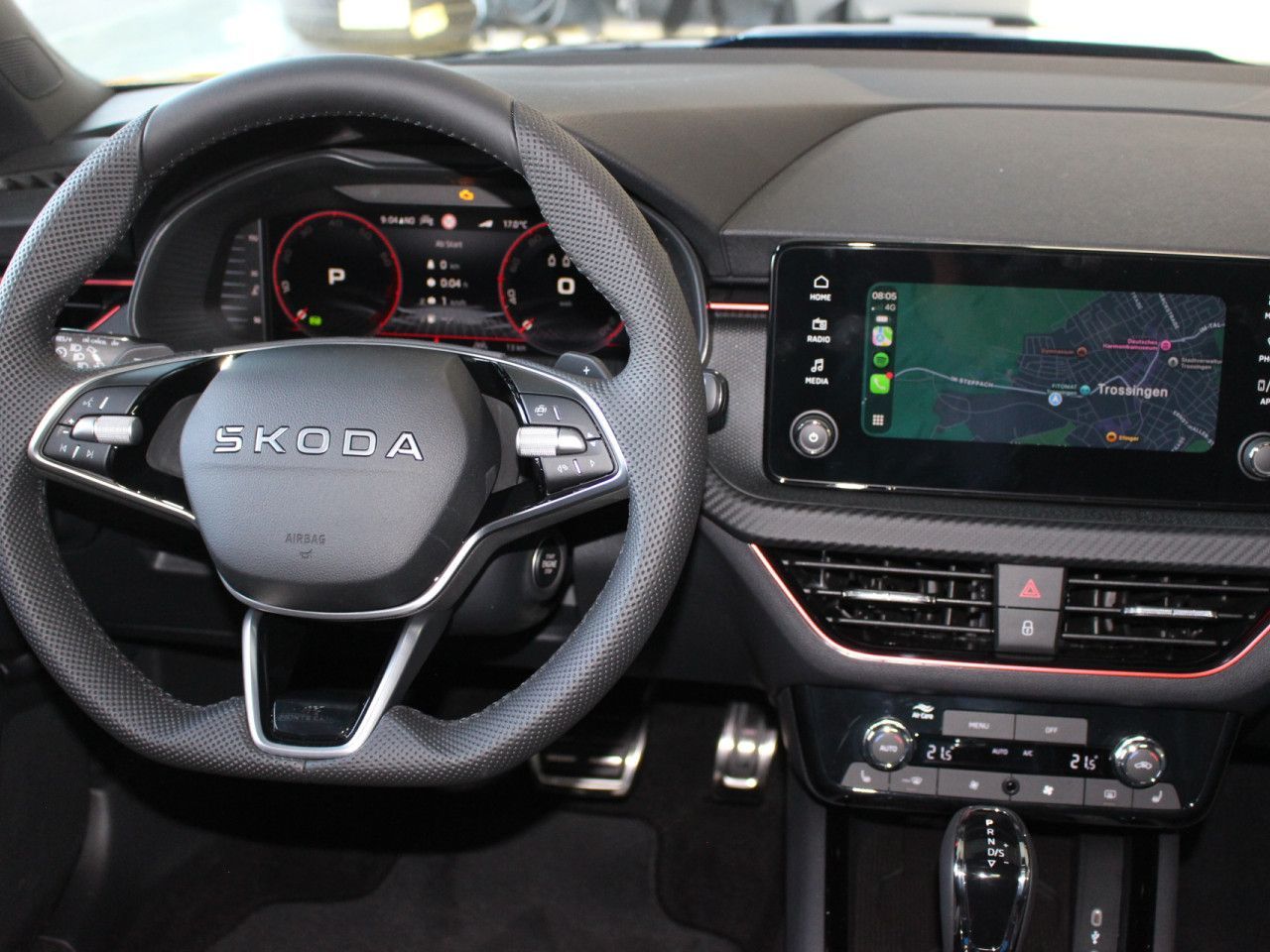 Fahrzeugabbildung SKODA Kamiq 1.5 TSI Monte Carlo Matrix/Pano/Keyless