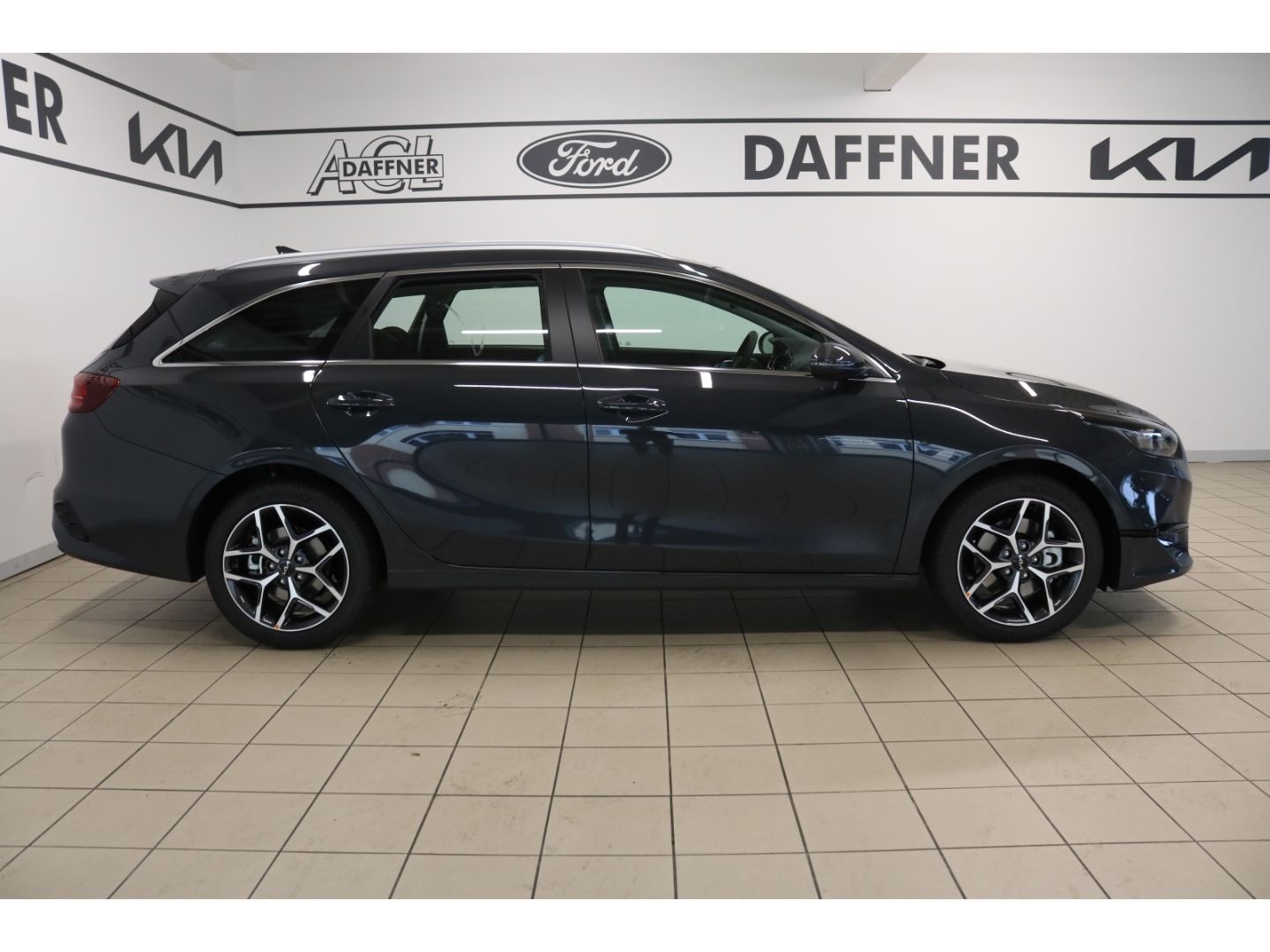 Fahrzeugabbildung Kia Ceed_sw 1,5 T-GDI DCT Spirit  el. Heckklappe DAB