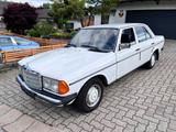 Mercedes-Benz 240 D *W123*VORMOPF*AHK*H-KENNZEICHEN - Mercedes-Benz 240: 240d