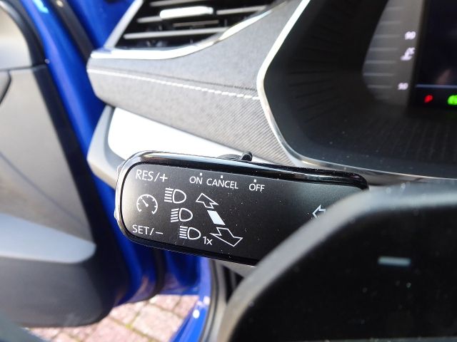 Fahrzeugabbildung SKODA Octavia Combi 1.5 TSI e-TEC DSG Style NAVI SITZH