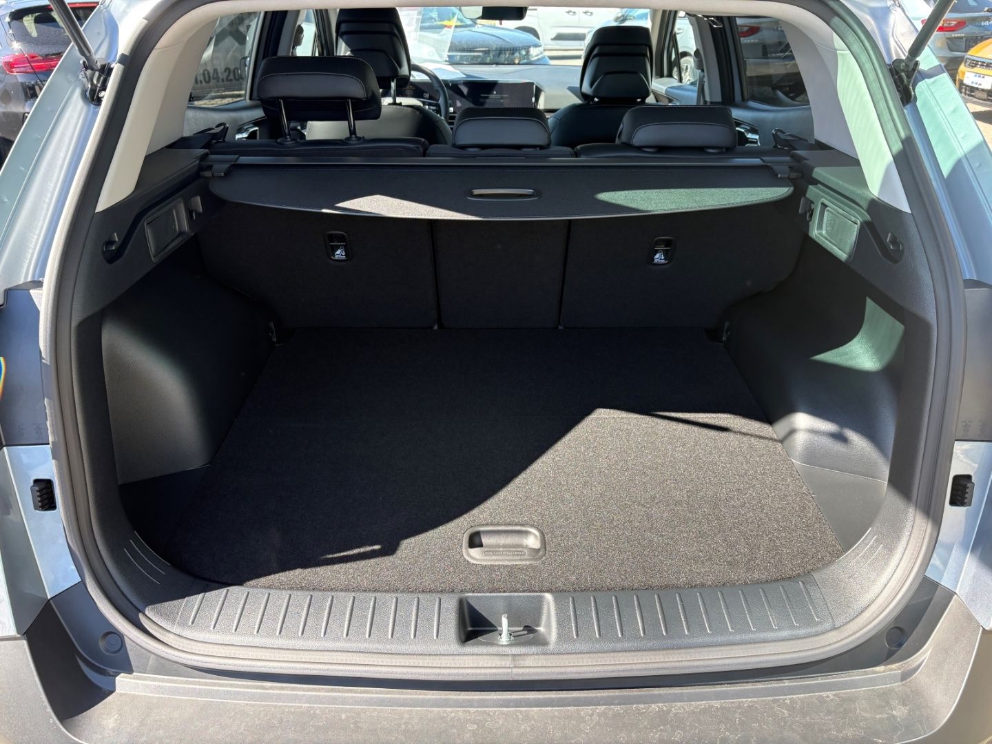 Fahrzeugabbildung Kia Sportage Vision Kamera LED elek Sitz Abstandstem