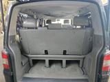 Volkswagen multi van T5 2,5  tdi Diesel - Volkswagen LT aus 2004