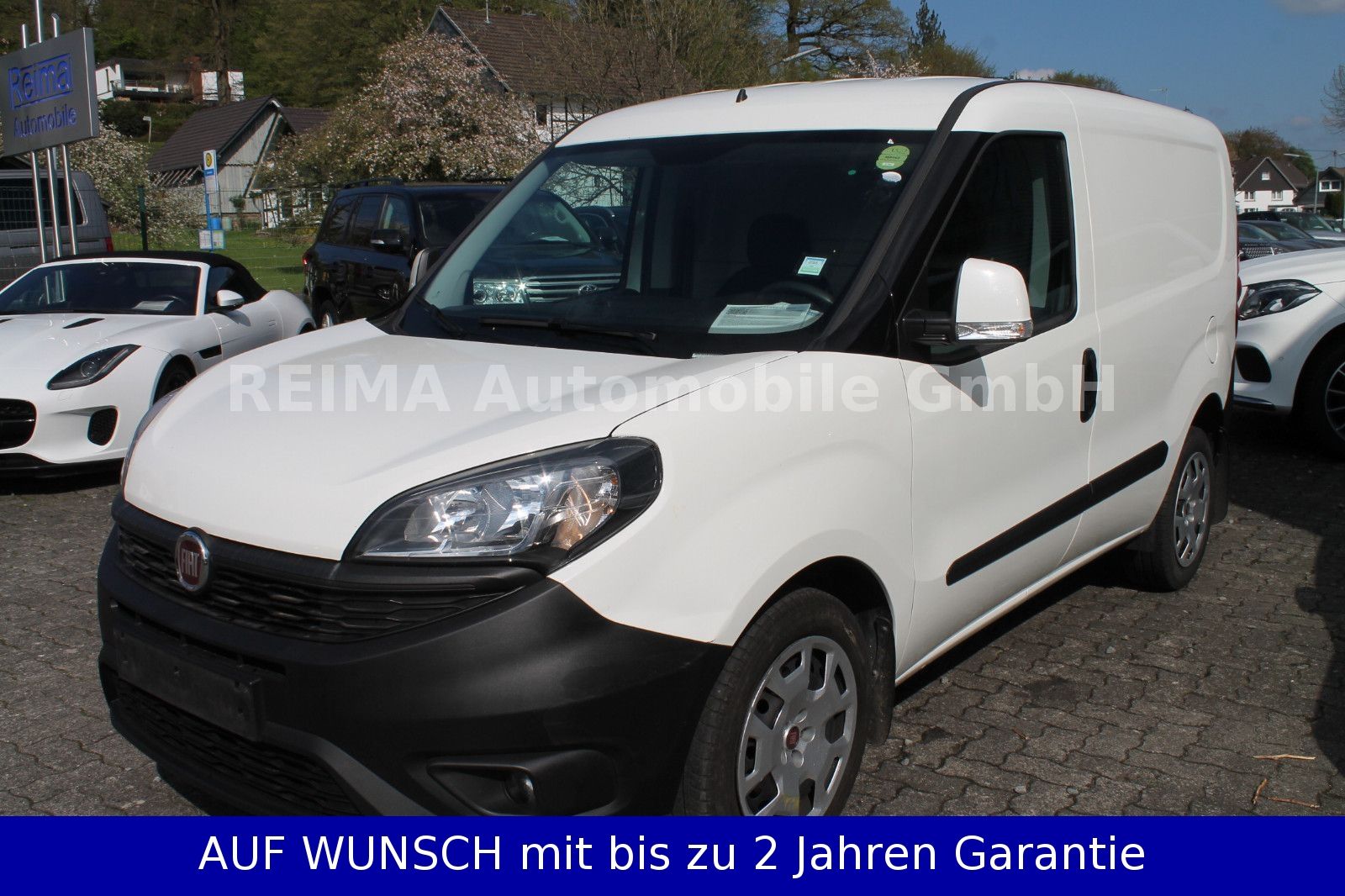 Fahrzeugabbildung Fiat Doblo Doblò SX 1,6 D  Kasten, Klima, Apple Car