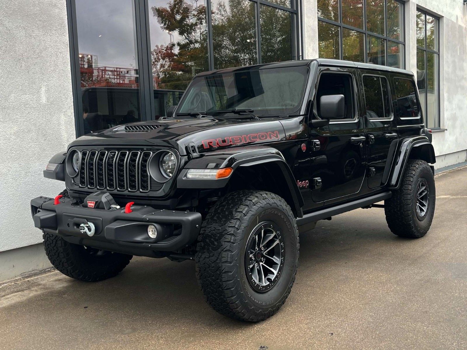 Vehicle photo 1