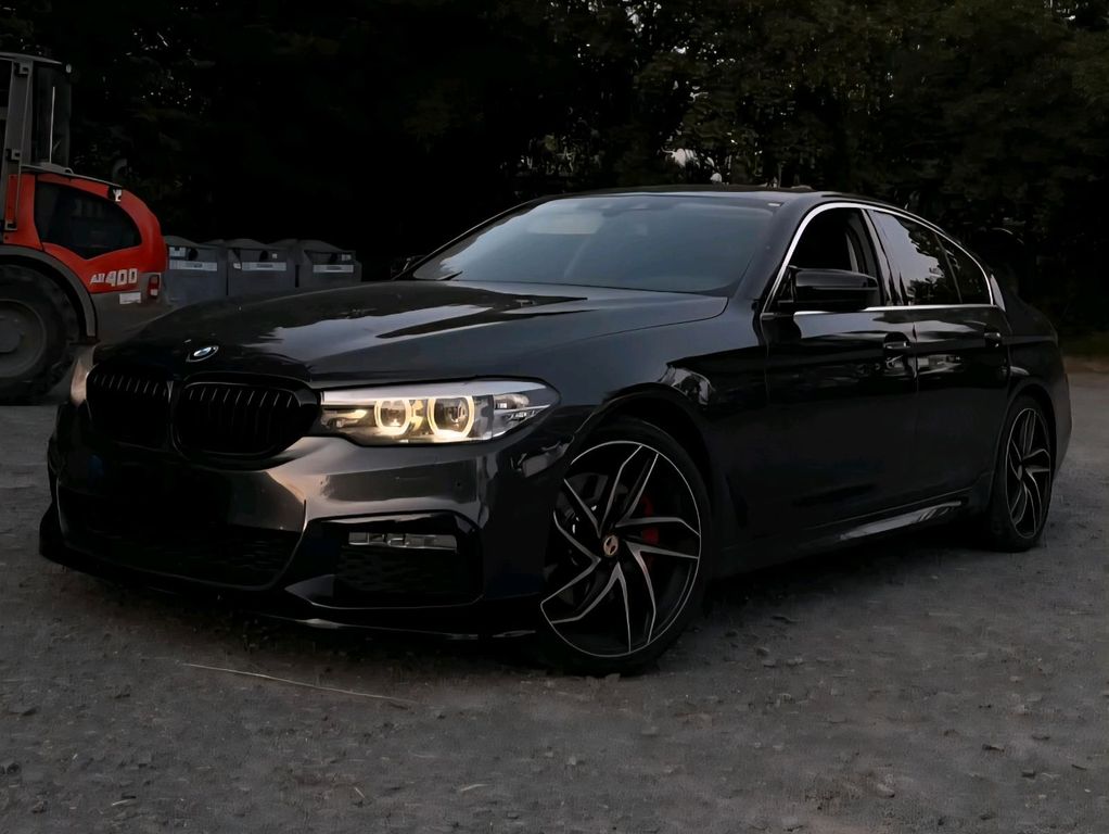 Image of BMW 530