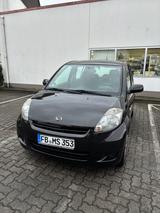 Daihatsu Sirion 1.0 - - schwarze Daihatsu Sirion