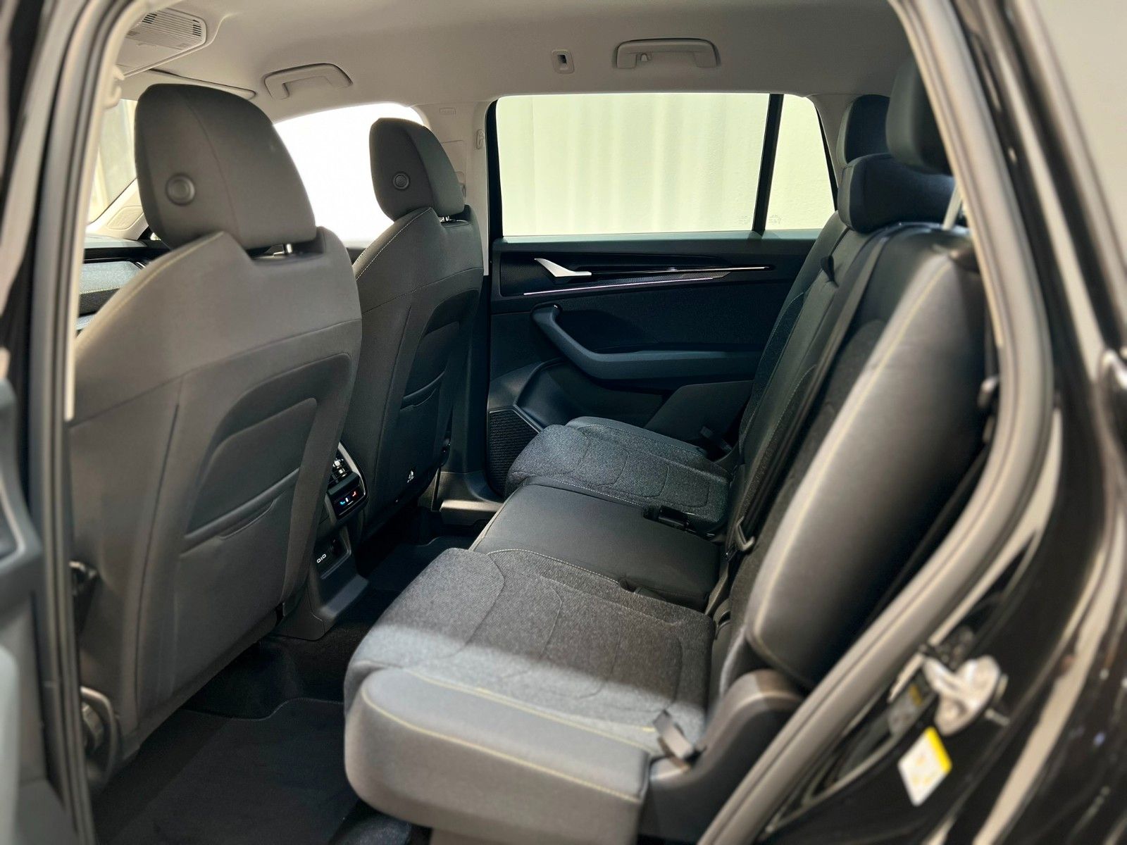 Fahrzeugabbildung SKODA Kodiaq Selection - 7Si - AHK - Navi - DSG