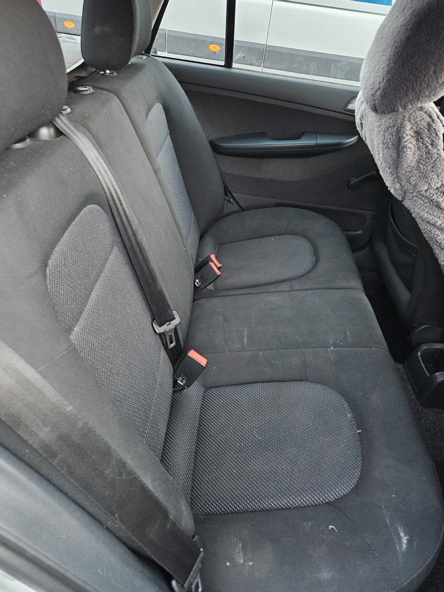 Skoda Fabia 2007 — photo 19