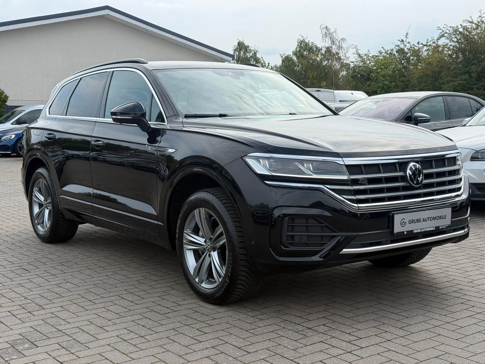 Volkswagen Touareg R-Line 4Motion DSG LED NAV SHZ ACC 360° foto 3