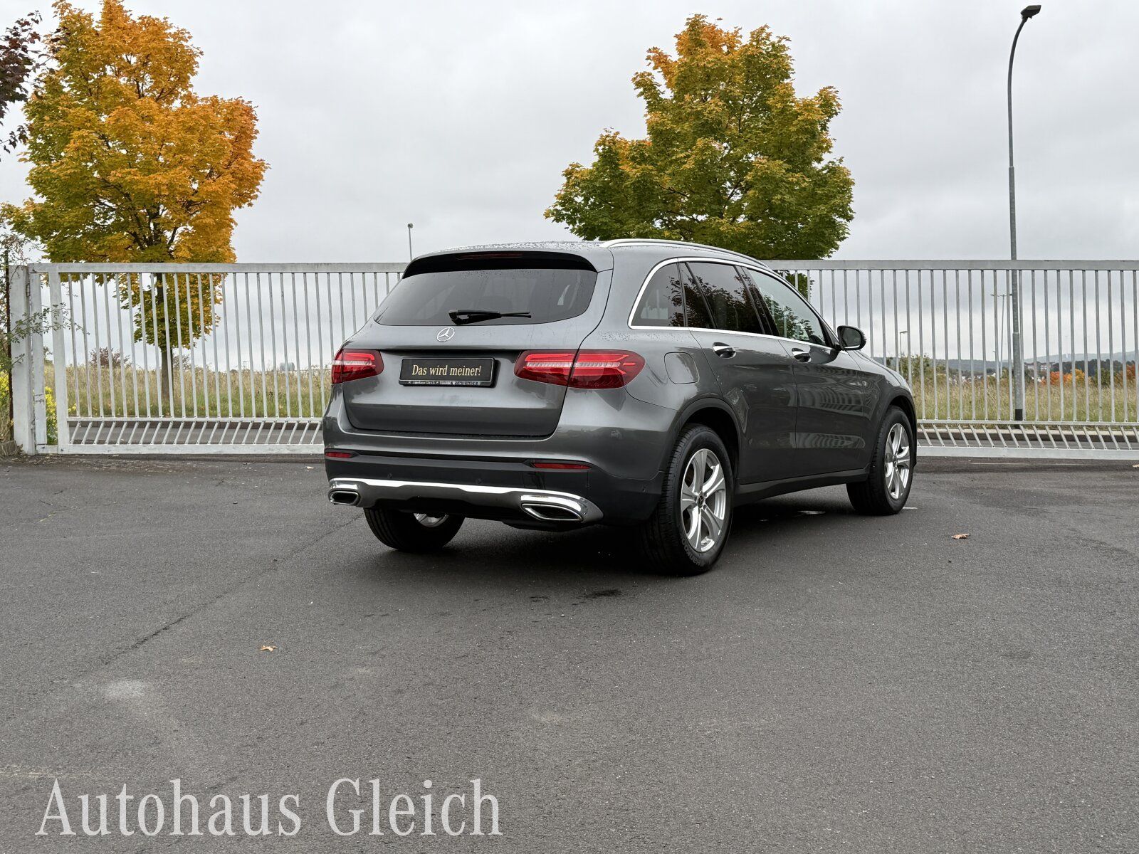 Fahrzeugabbildung Mercedes-Benz GLC 250 d Exclusive 4Matic Navi/KEYLESS-Go-Paket