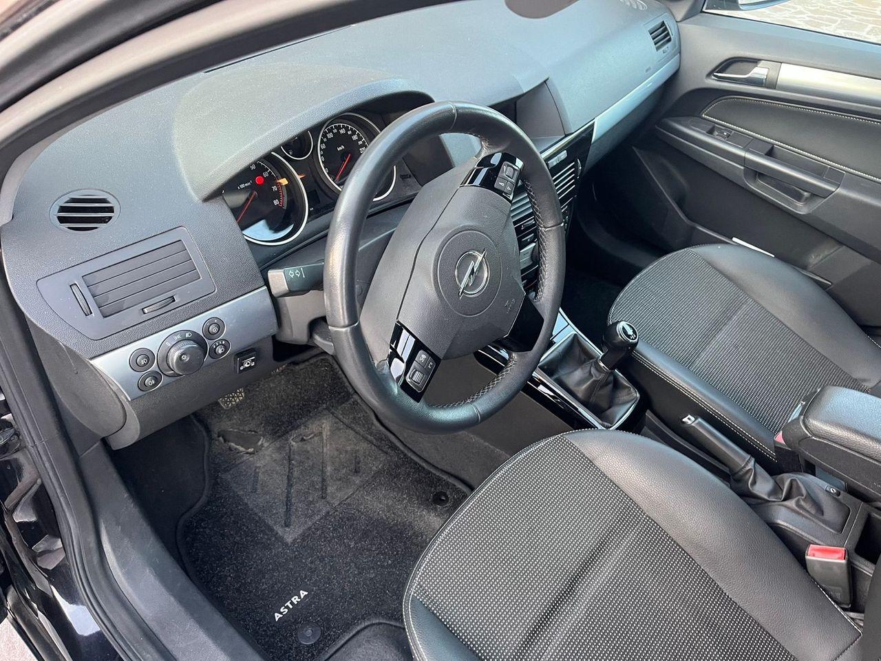 Opel Astra 2009 — photo 6