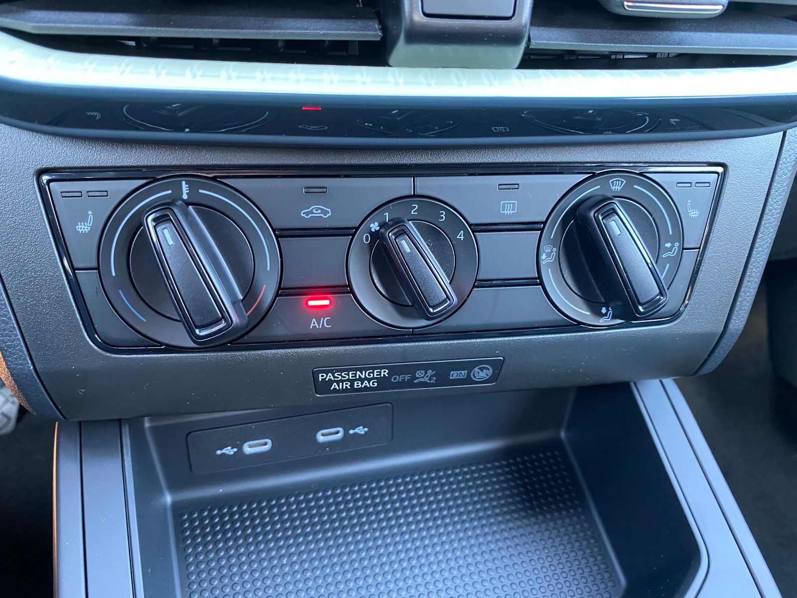 Fahrzeugabbildung SEAT Arona 1.0 TSI  NEW Style *SHZ *AHZV Vorber.