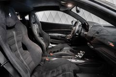 488 Pista GREY/BLACK CARBON LIFTING SYSTEM