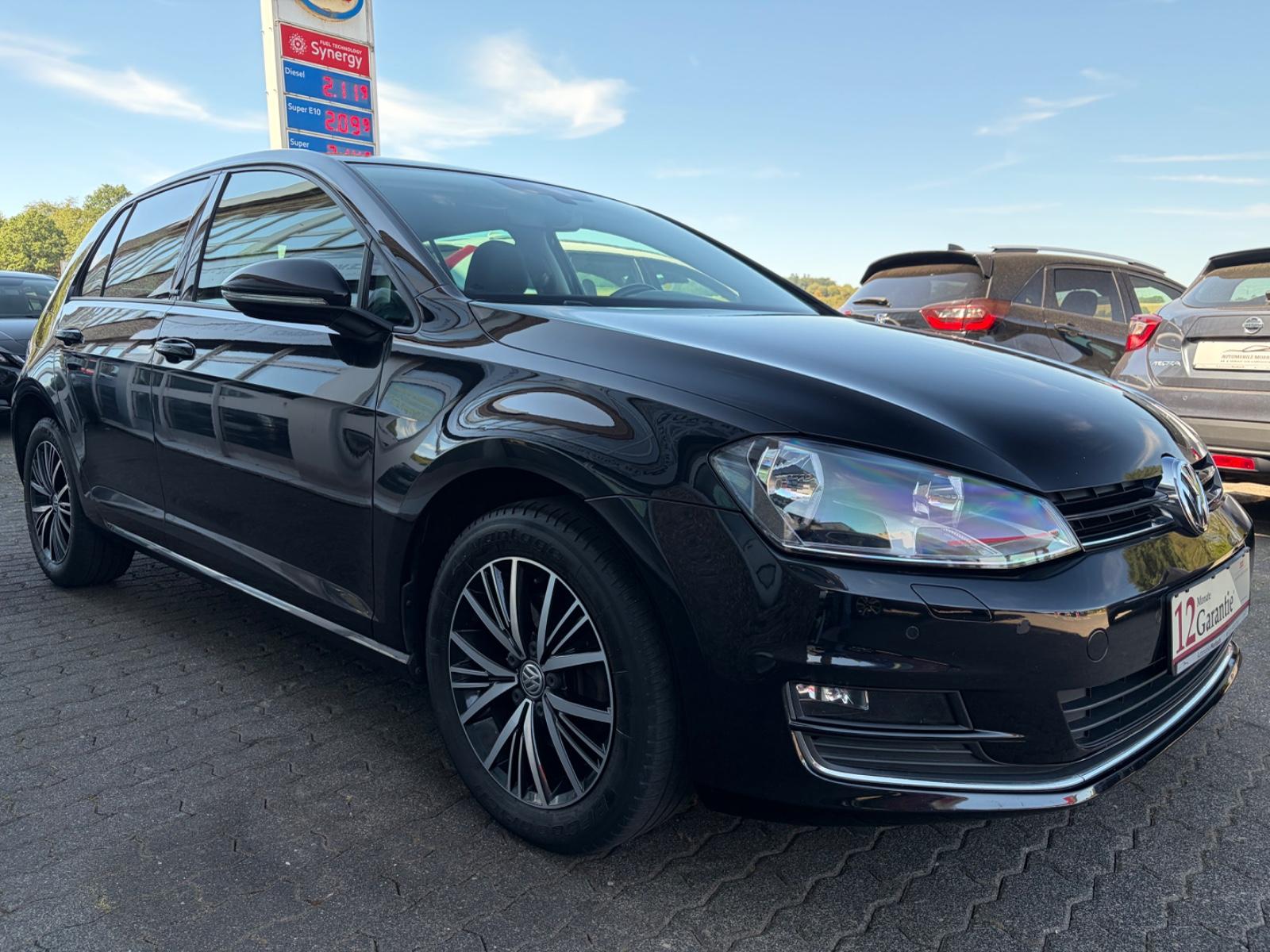 Volkswagen Golf VII Allstar 2.0 TDI*NAVI*TEMPO*2HAND*MFL*LM