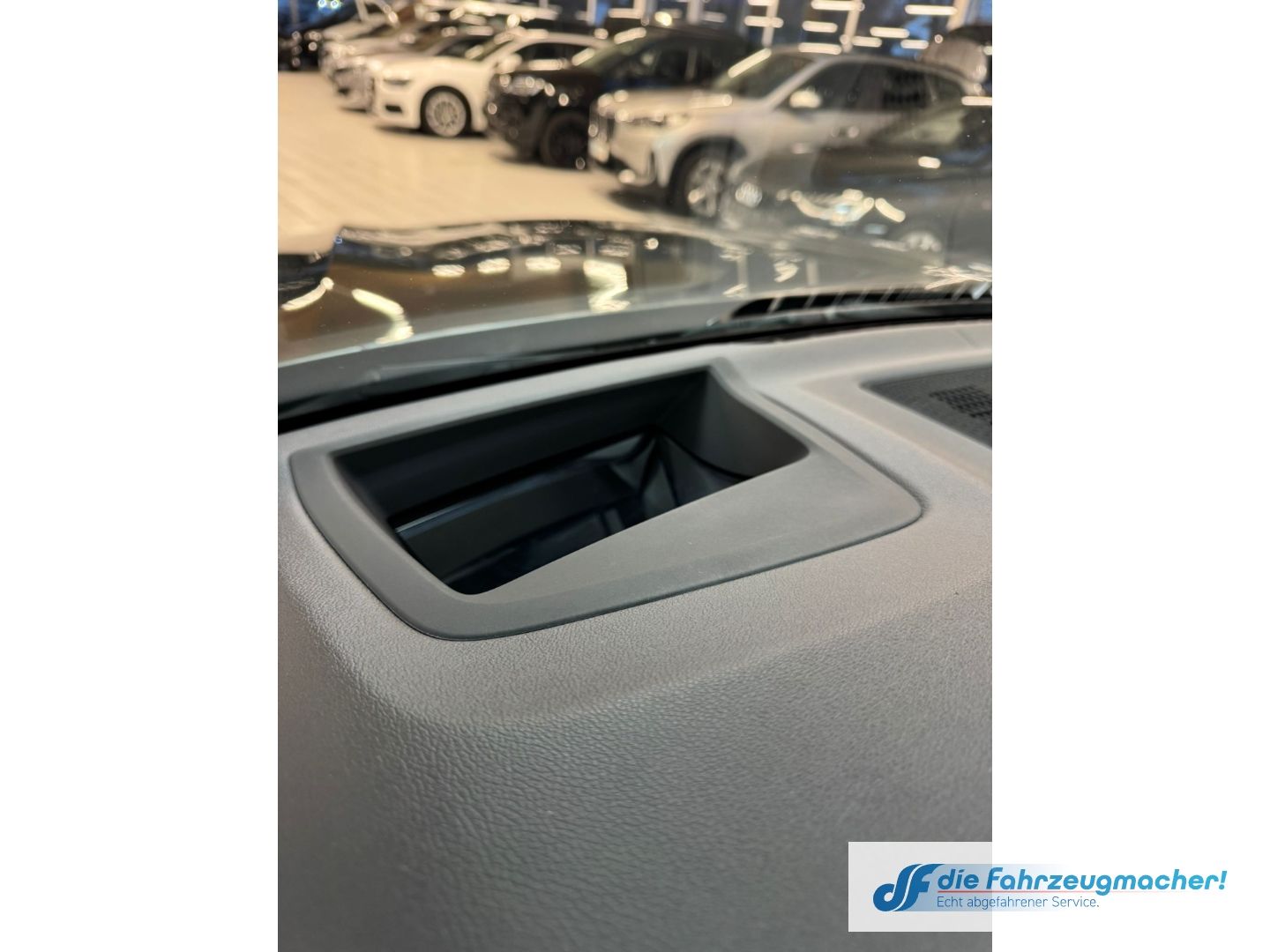 Fahrzeugabbildung BMW X5 xDrive 30d xLine M-Paket Laserlicht HUD Stand