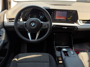 BMW 216 Active Tourer - 11