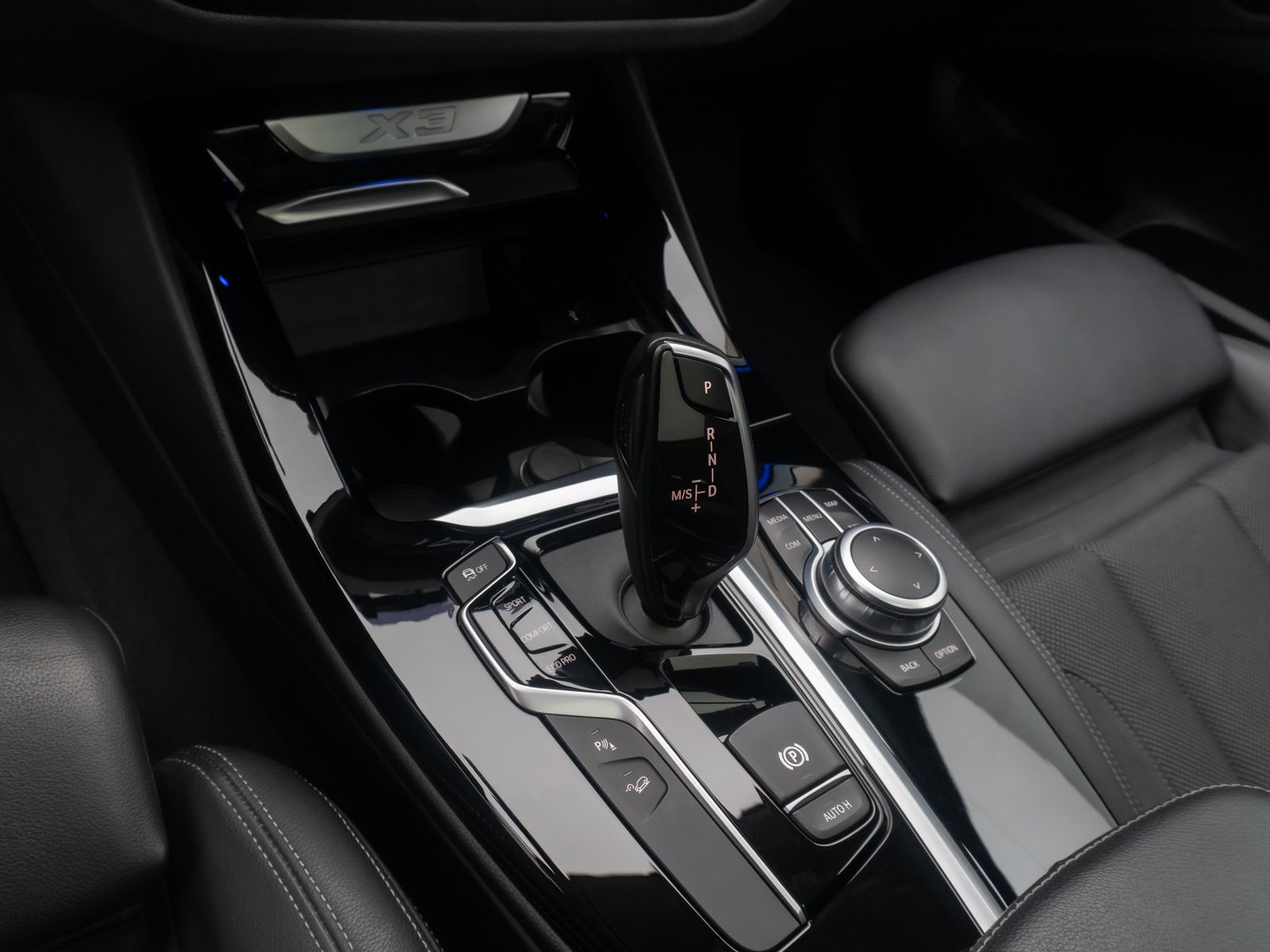 Fahrzeugabbildung BMW X3 xD20d xLine Panorama Sport Individual 18Zoll