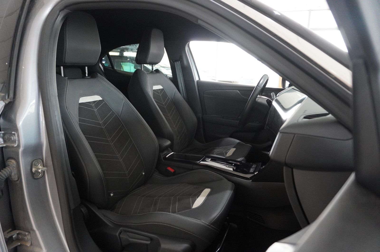Fahrzeugabbildung Opel Mokka-e ULTIMATE 3-PHASIG NAVI/LED/KAMERA/DAB+