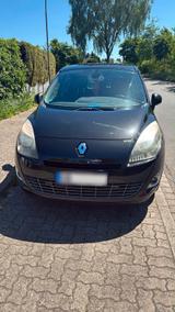 Renault Megane Scenic - Renault Megane mit Benzin-Antrieb: Van