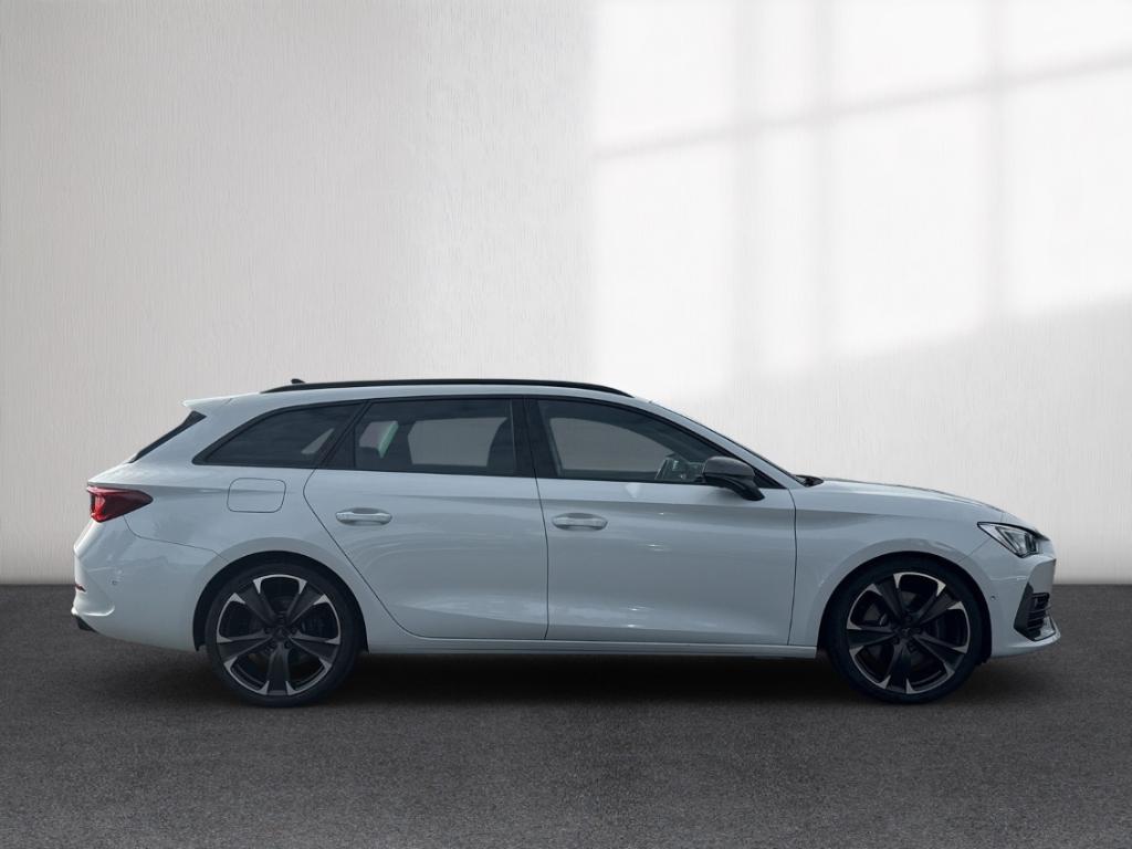 Cupra Leon VZ DCC 4DRIVE ACC LED RKam ParkLenk Nav SHZ