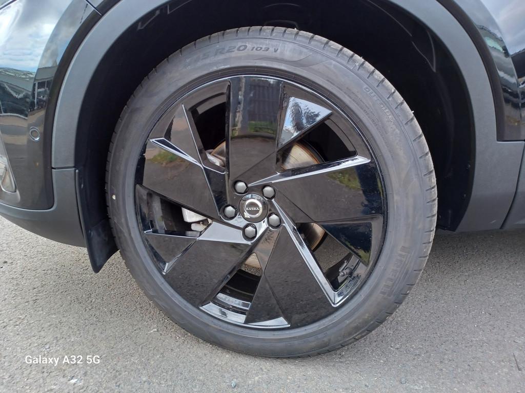 Volvo XC40 B4°Black Edition °PLUS° Panorama/Schiebedac