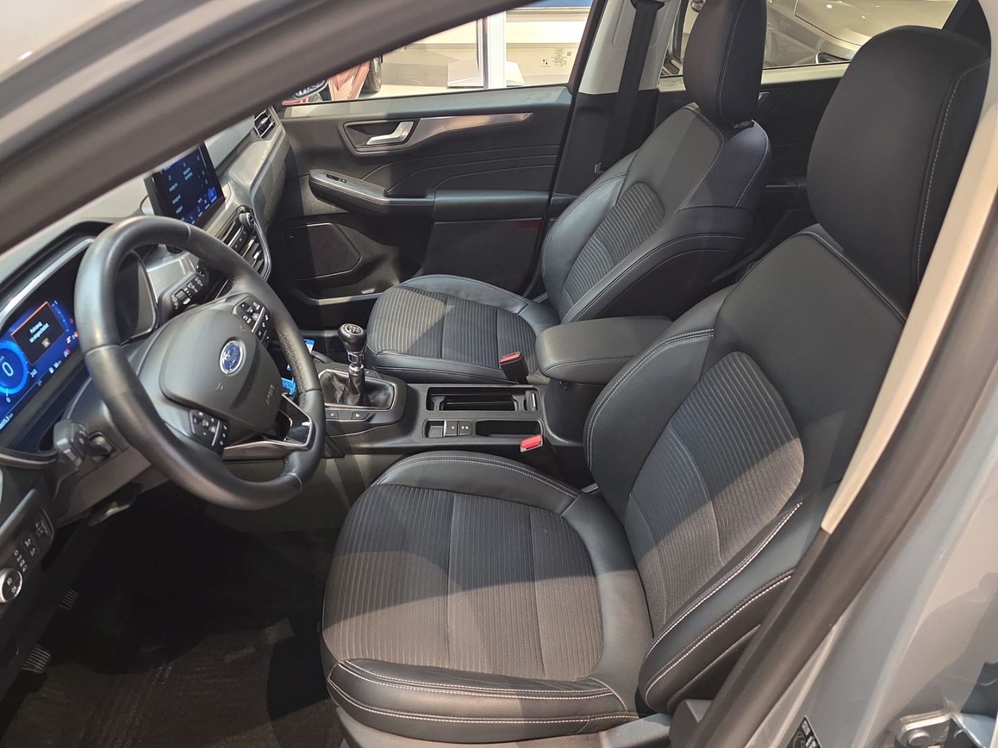 Fahrzeugabbildung Ford Kuga Titanium X Navi Soundsystem B & O LED El. H