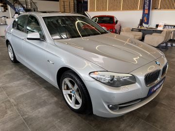 BMW 525d Lim. Aut.*NAVI*PDC*SHZ*STARTSTOP*VOLLLEDER*