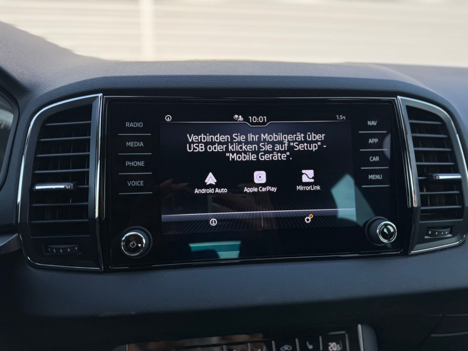 Fahrzeugabbildung SKODA Karoq Ambition 1.0 TSI Tempomat LED SHZ