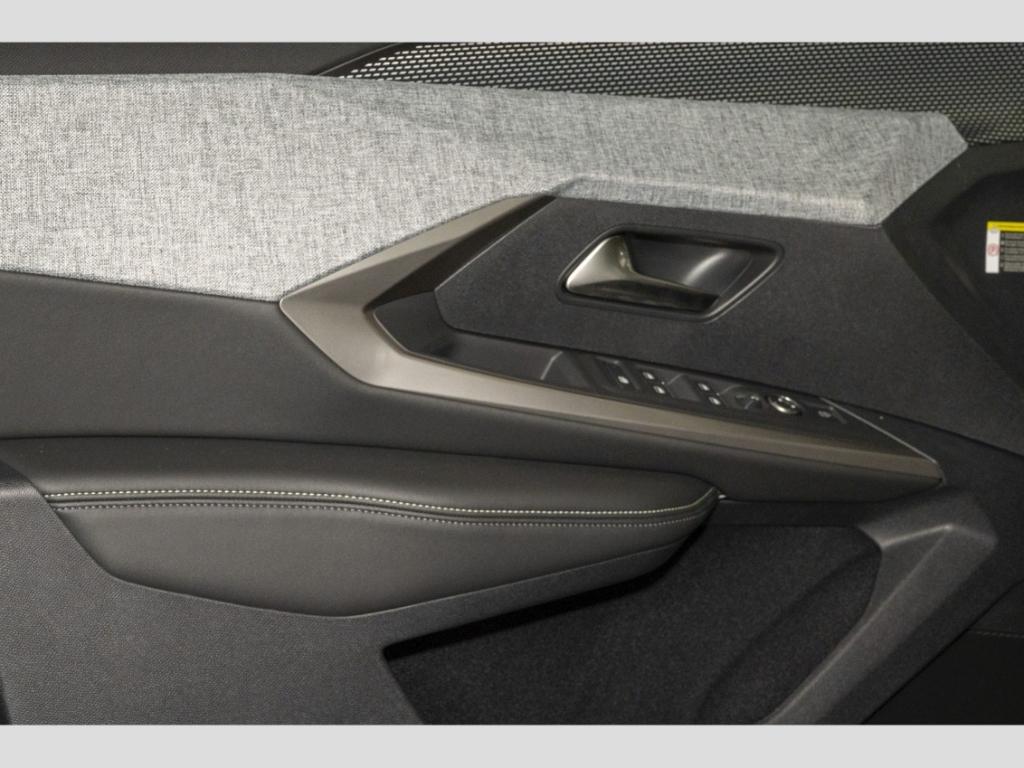Peugeot 3008 GT  Exclusive 1.2 Mild-Hybrid KlimaSitze