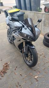 Yamaha RN 12 - YAMAHA 2004 R1